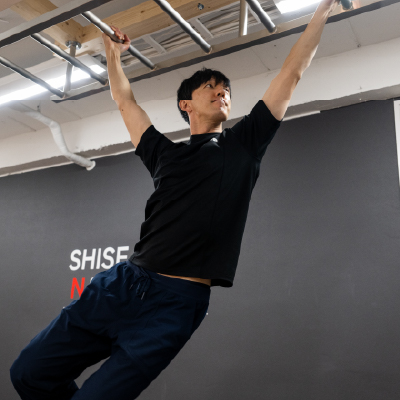 ジム　トレーニング・マシンの種類：雲梯（うんてい）