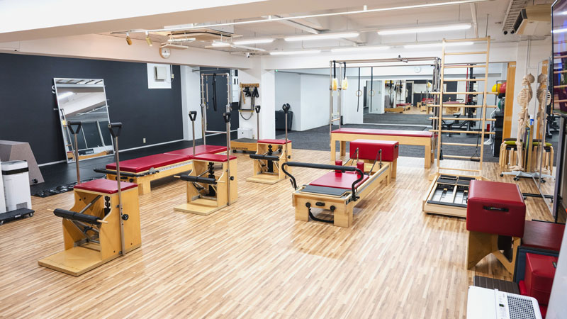 ピラティスマシン　リフォーマー、キャデラック、キャフォーマー、チェア、ウォールボード