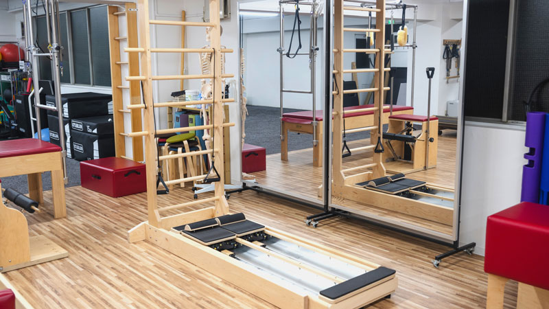 ウォールボード　ピラティス